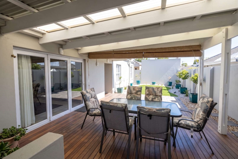To Let 3 Bedroom Property for Rent in Sunningdale Western Cape